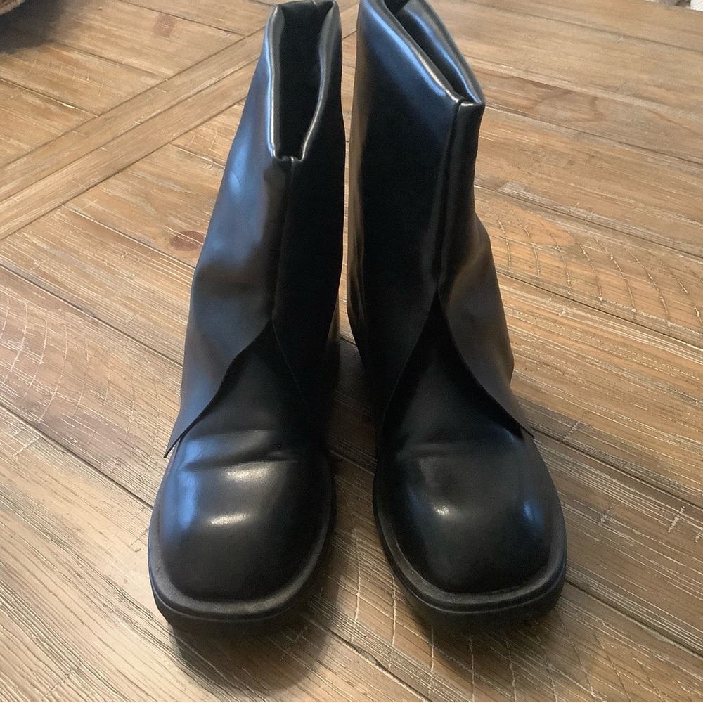 Stylish Black Cuffed Fold Over Mid Calf Boots